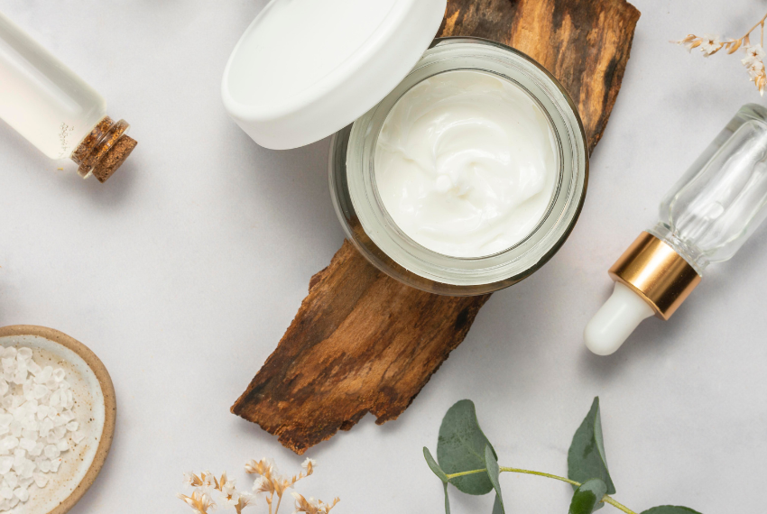 Produtos de dermocosmética disponíveis na Farmácia Teixeira Bessa